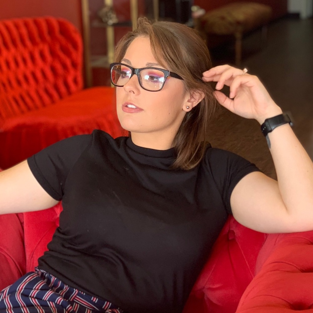 Meet your Posher, Samantha